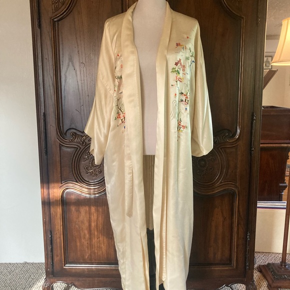 1920s vintage embroidered kimono style robe - Picture 15 of 16